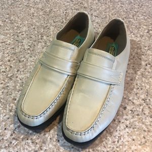 Vintage bone colored loafers - excellent condition